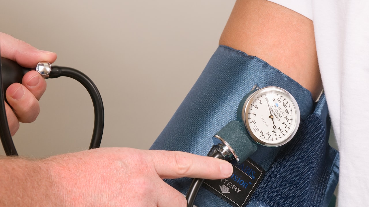Kadında HPV belirtileri için jinekoloji muayenesi