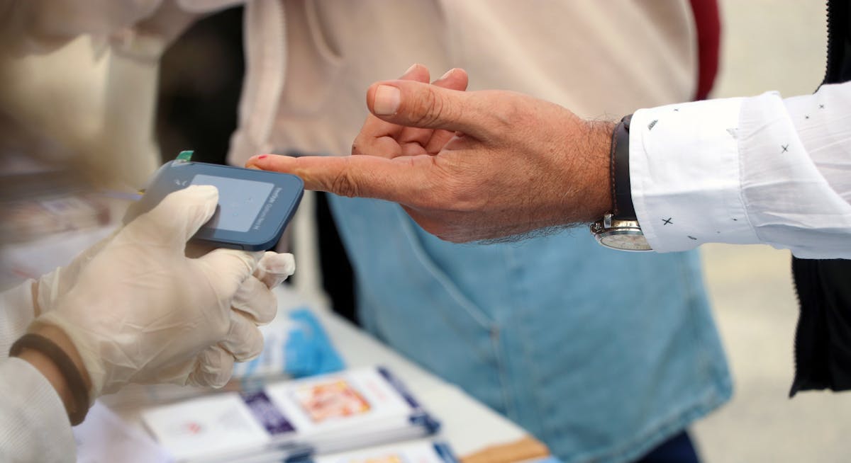 Kolesterol Yüksekliği: Belirtileri, Beslenme ve Tedavi Rehberi Kolesterol yüksekliği belirtileri